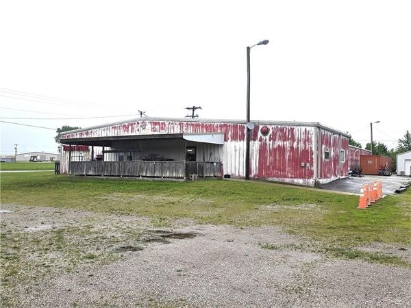 901 S Outer Road, Butler, MO 64730