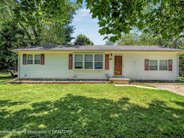604 Cumberland Drive, Eaton Rapids, MI 48827