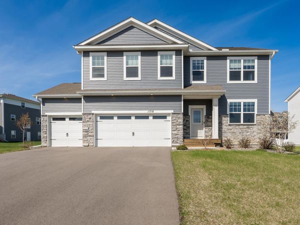 1716 Rainier Drive, Shakopee, MN 55379