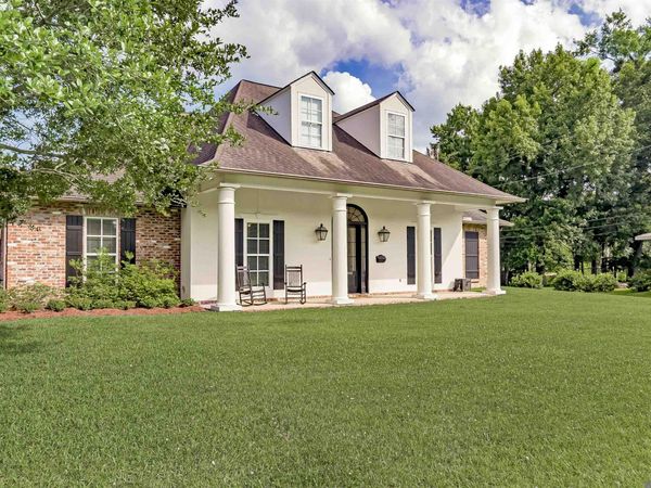 6088 S Pollard Pkwy, Baton Rouge, LA 70808
