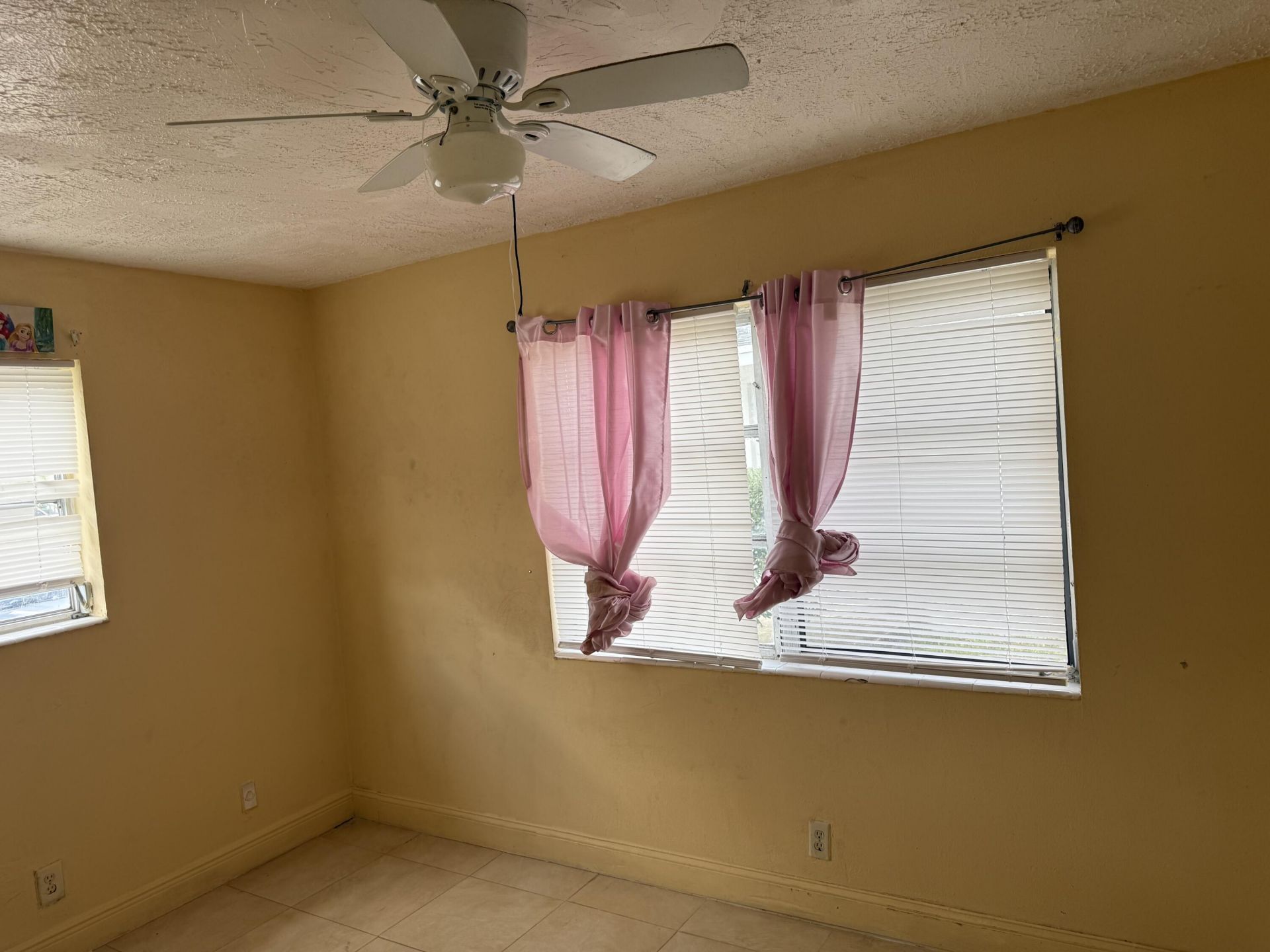 1676 W 10th Street, Riviera Beach, FL 33404 Photo