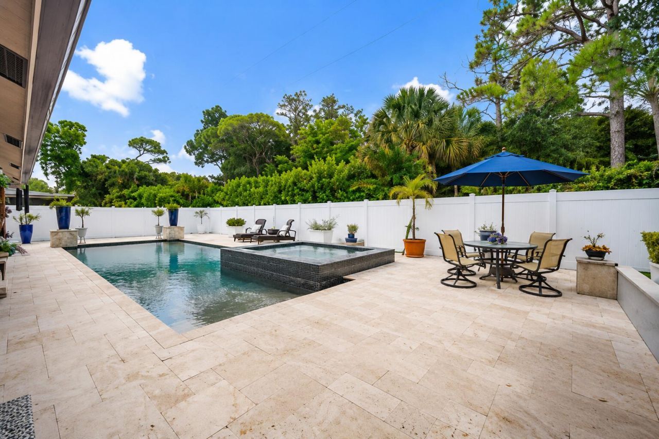 2442 Snug Harbor Drive, Palm Beach Gardens, FL 33410 Photo