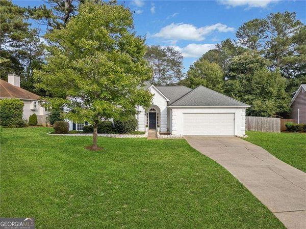 2376 Battle Forest Drive SW, Marietta, GA 30064
