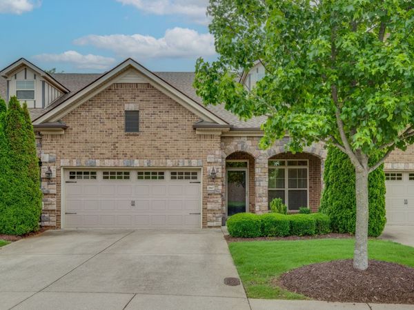 2047 Herring Xing , Murfreesboro, TN 37130