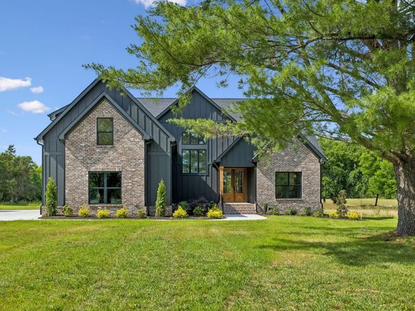 2418 River Rd , Murfreesboro, TN 37129