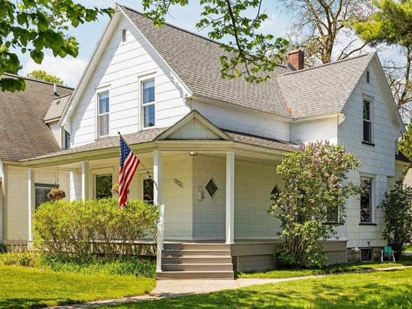 1026 Front Street W, Traverse City, MI 49684