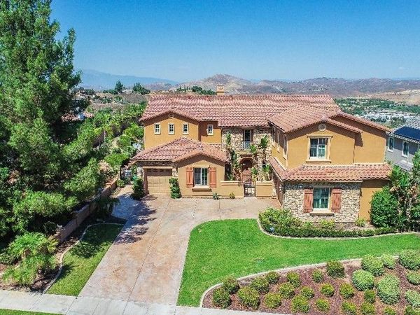 8414 Night Valley Court, Corona, CA 92883