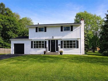 2 Dove Path, Liverpool, NY 13090