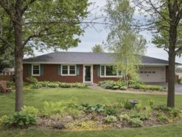 6473 E E, Richland, MI 49083