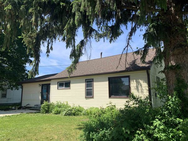 744 Farnham Street, Columbus, WI 53925