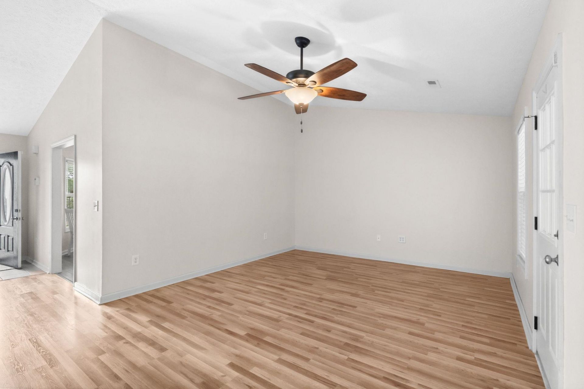 1301 Lochwood Ln.  Photo 6