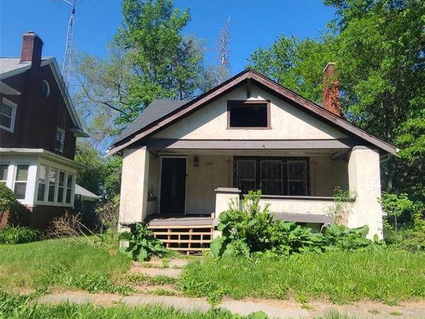 1321 Kearsley Park Boulevard, Flint, MI 48506