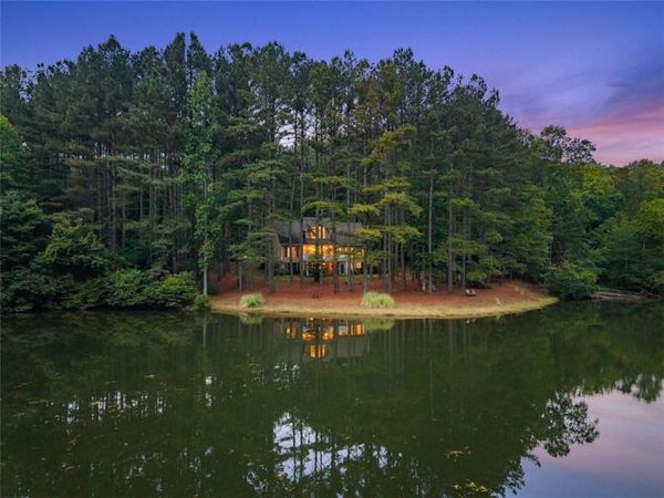 404 Golden Delicious Road , Clarkesville, GA 30523