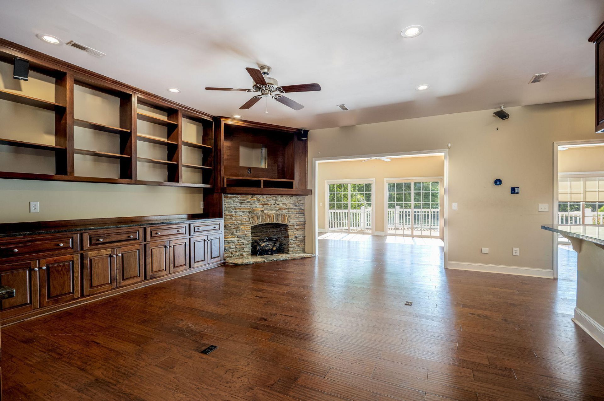 1136 Lemon Avenue Photo 14