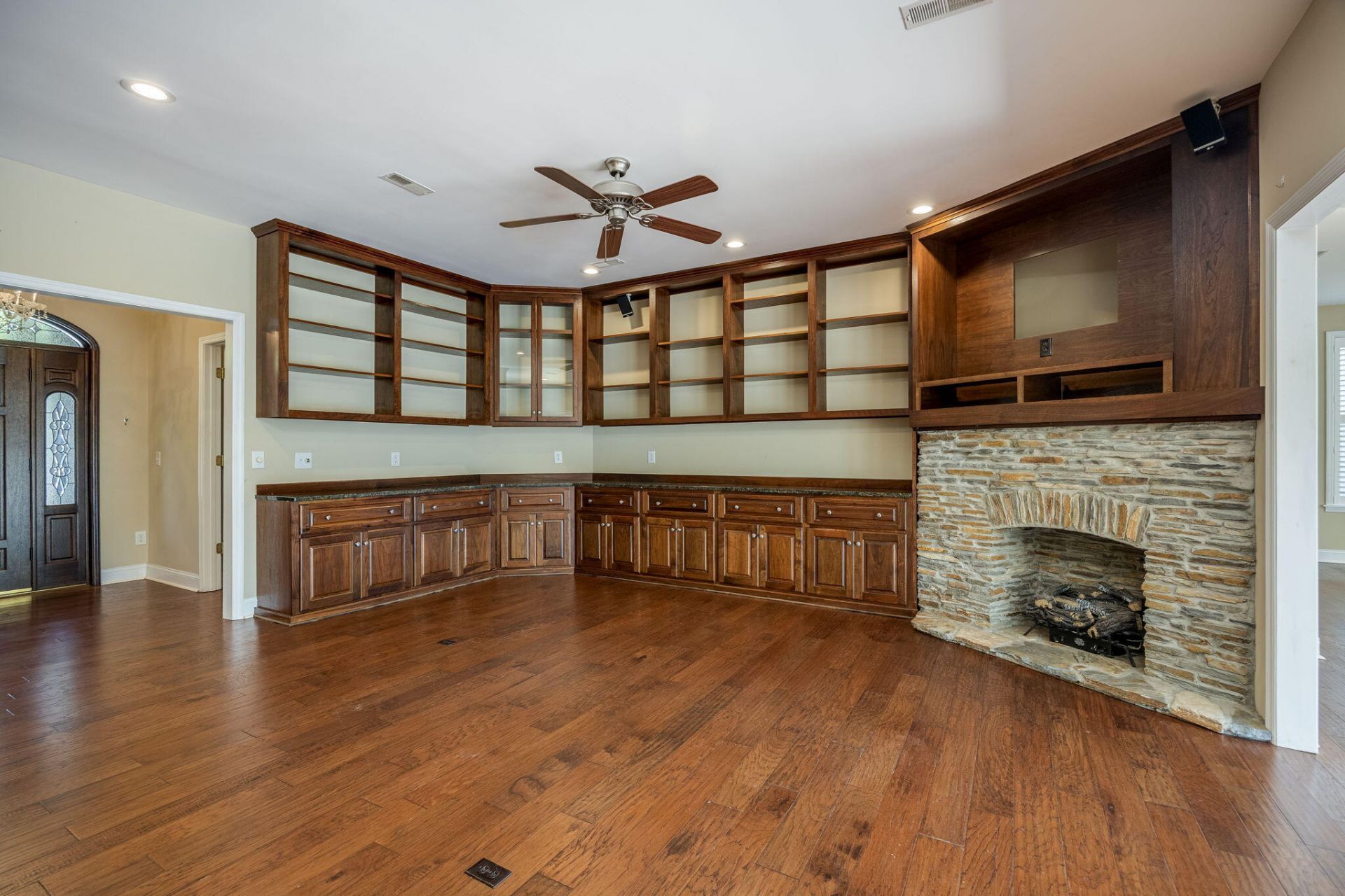 1136 Lemon Avenue Photo 16