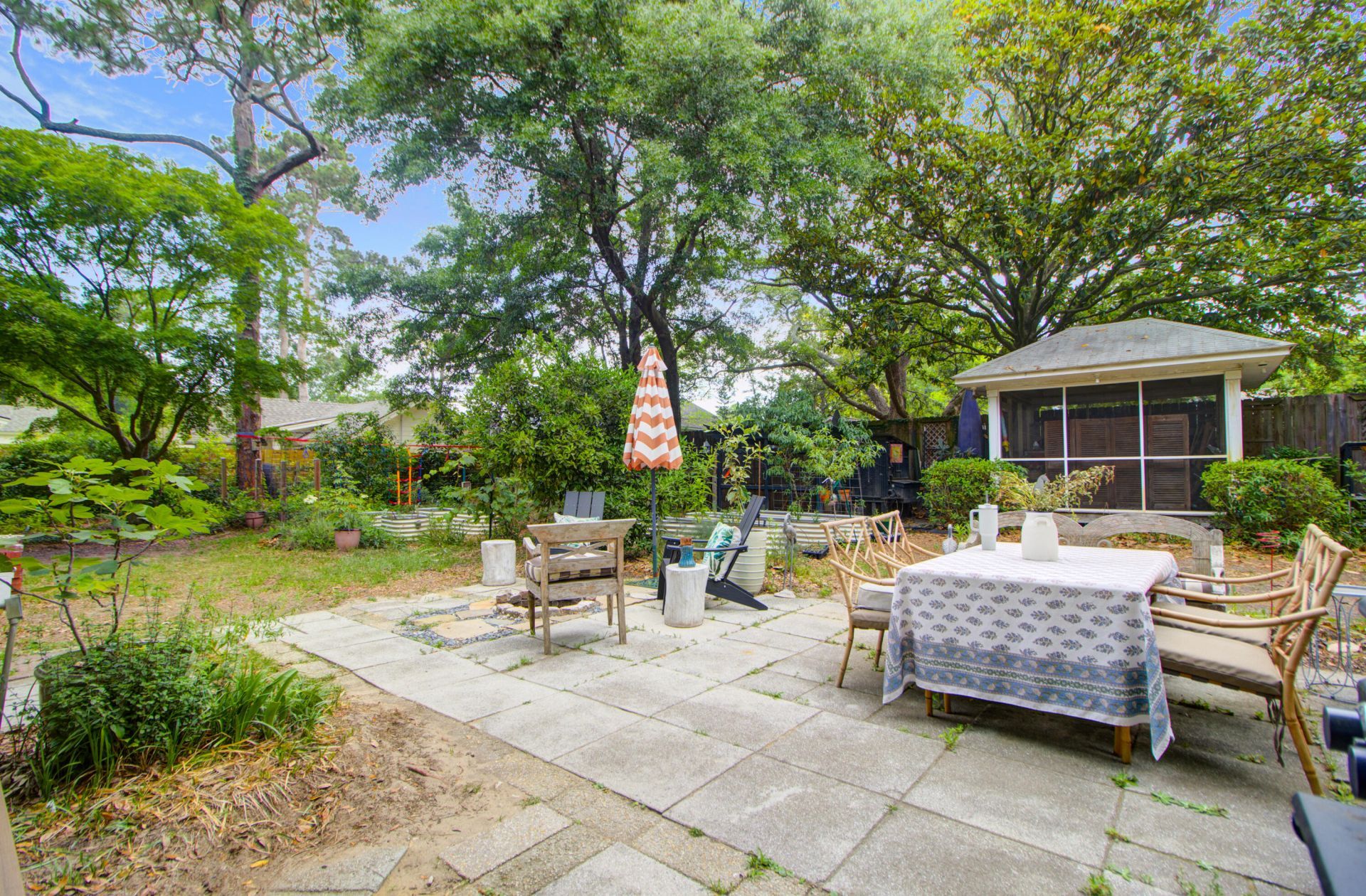 971 Cliffwood Drive Photo 28