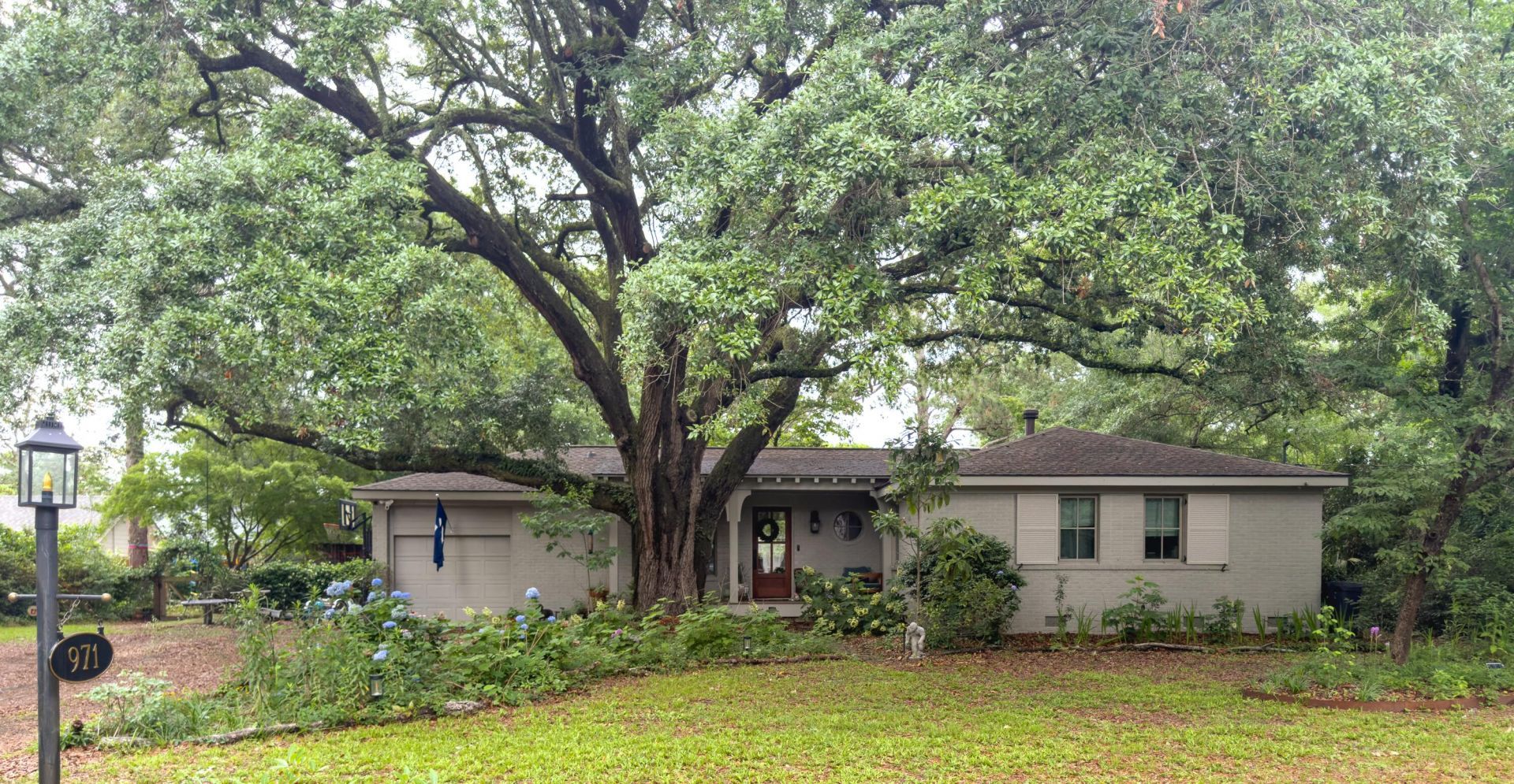 971 Cliffwood Drive Photo 4