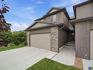 8200 Ventura Place, Lincoln, NE 68505