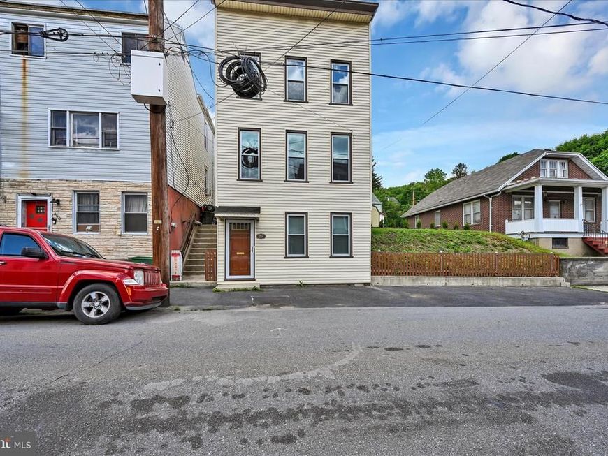 362 Front Street , Pottsville, PA 17901 Main Photo