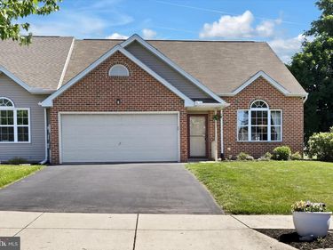 1568 MACINTOSH WAY, HUMMELSTOWN, PA 17036