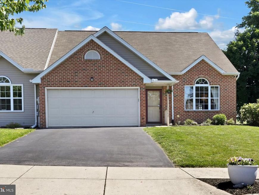 1568 Macintosh Way , Hummelstown, PA 17036 Main Photo