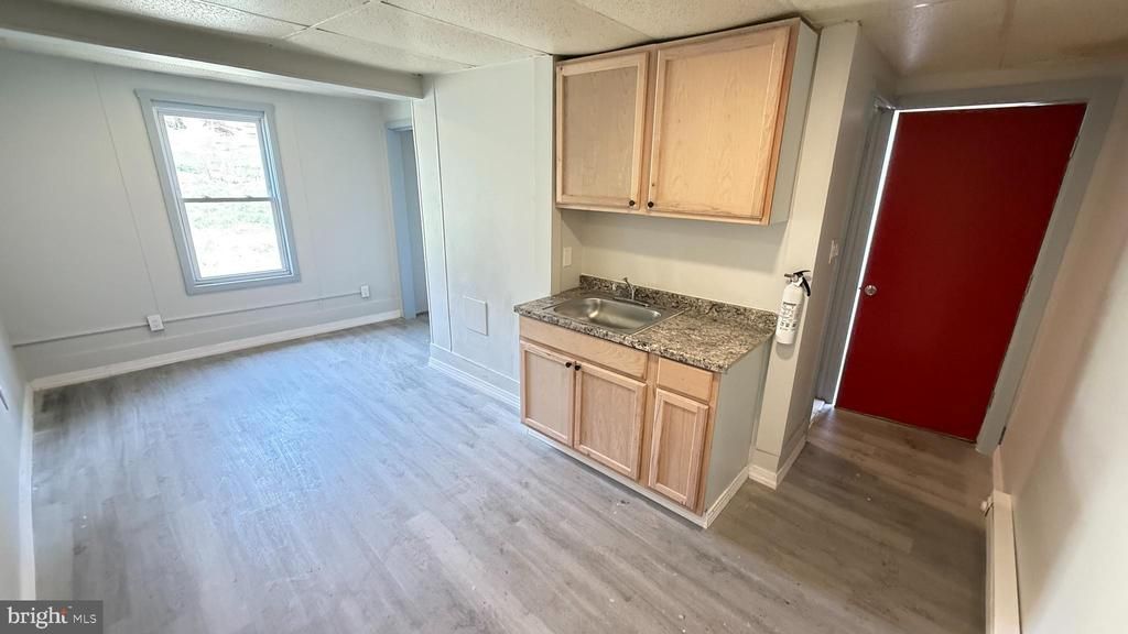619 W STATE ST, LARKSVILLE, PA 18704