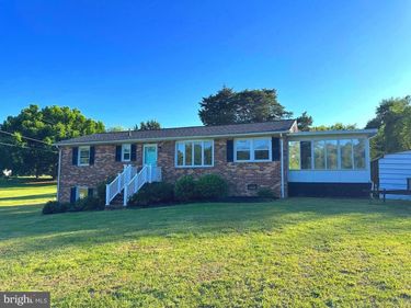 3925 SENIOR LANE, SANDSTON, VA 23150