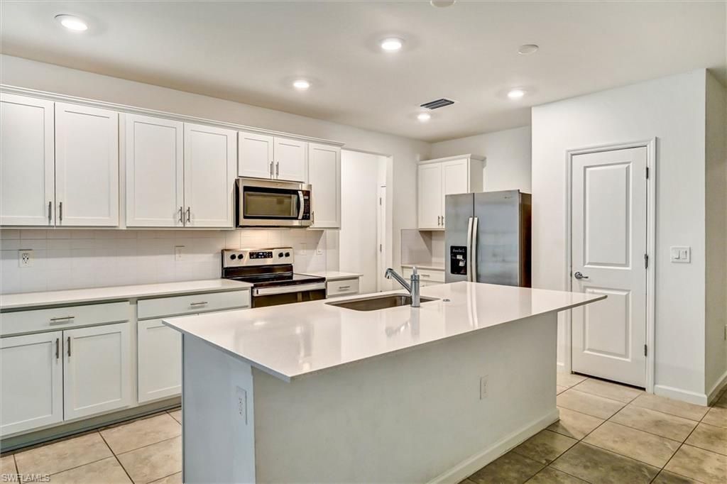 1519 Lake Jessup Cir, Cape Coral, FL 33909 Photo