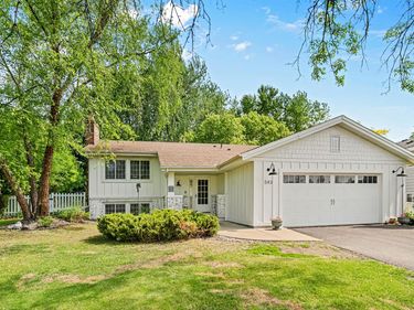 543 Westfield Lane, Vadnais Heights, MN 55127