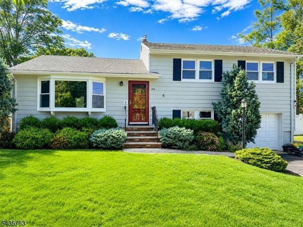 194 Whippany Rd, Hanover, NJ 07981