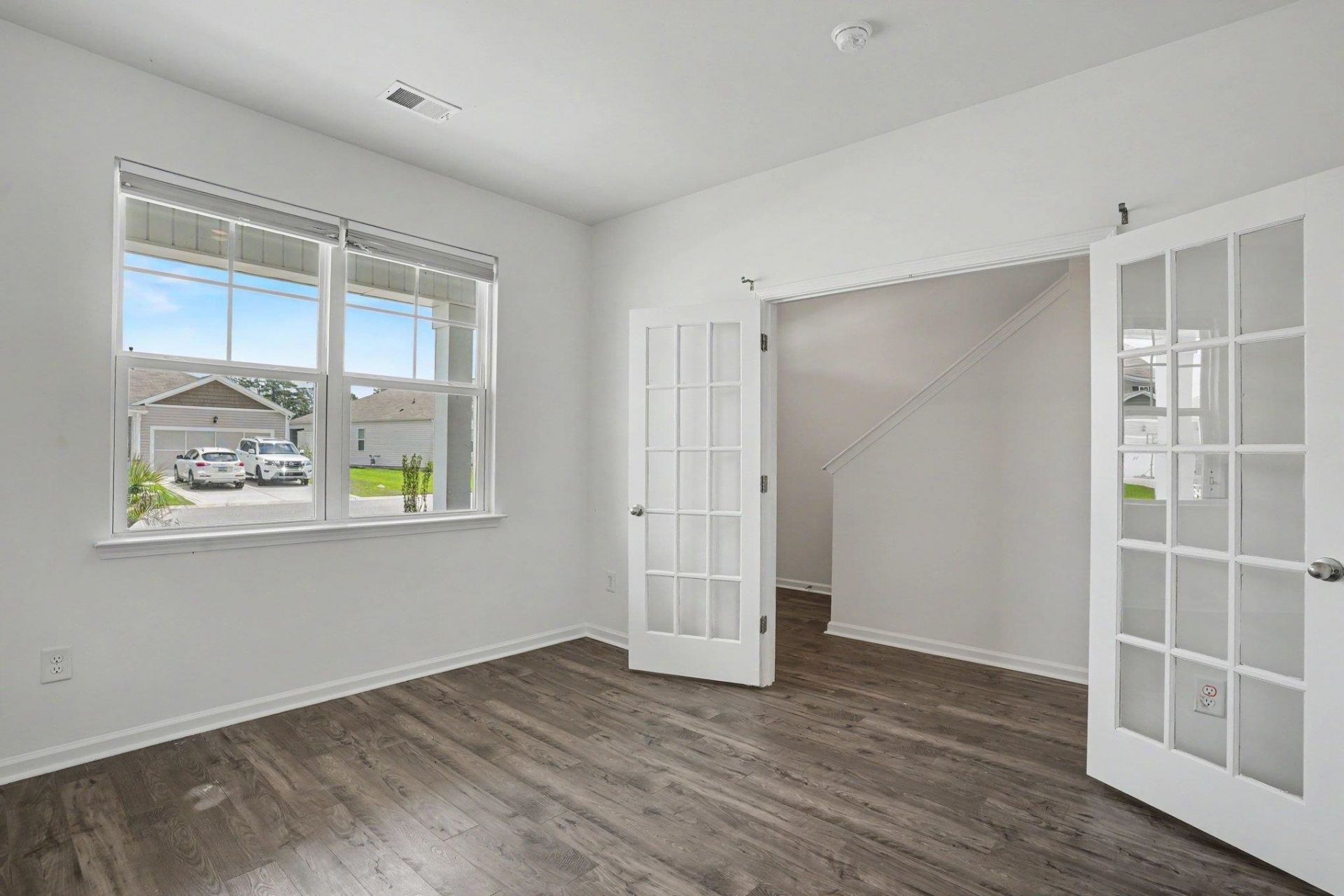 1149 Maxwell Dr. Photo 13