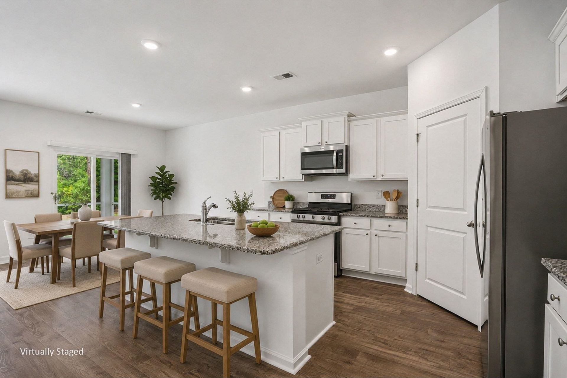 1149 Maxwell Dr. Photo 4