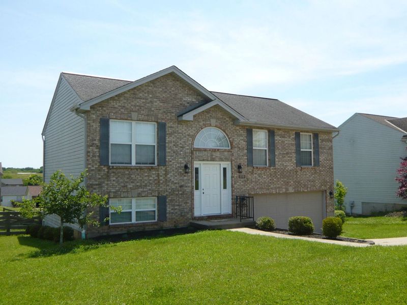 209 Alexis Circle, Dry Ridge, KY 41035 Photo 1