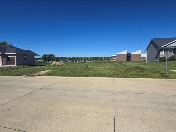 603 Rogers Ln, Center Point, IA 52213