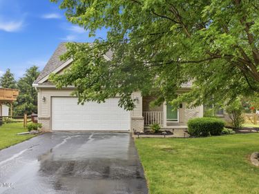 6840 Wexford Hill Lane, Holland, OH 43528