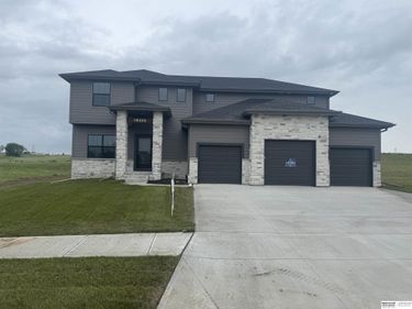 18322 Schirra Street, Gretna, NE 68028