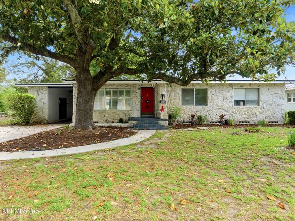 7484 SPINOLA Road, Jacksonville, FL 32217