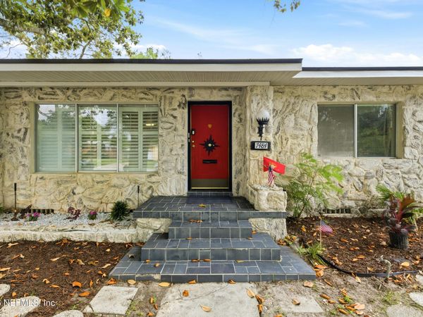 7484 SPINOLA Road, Jacksonville, FL 32217