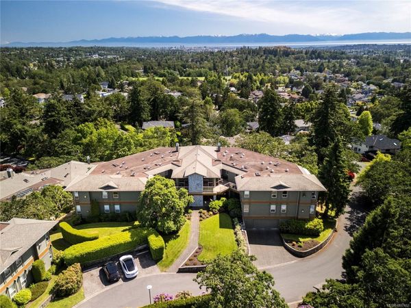 4305 Maltwood Lane , Unit #3, Saanich, BC V8X 5G9