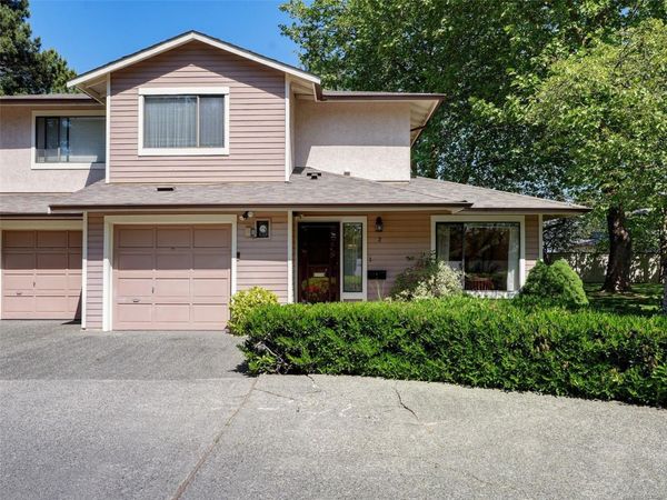 1309 McKenzie Ave , Unit #2, Saanich, BC V8P 2M1