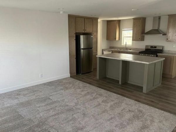 725 Thornton Avenue, Unit 31, Hemet, CA 92543