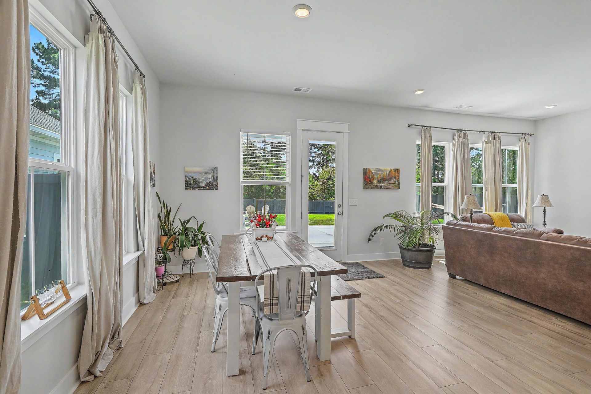 387 Parish Farms Drive Photo 12