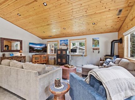 3111 Jacarillo Trail, South Lake Tahoe, CA 96150 Photo
