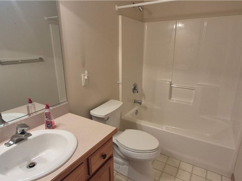 2197 Brittany Boulevard , Brunswick, OH 44212 Photo 15