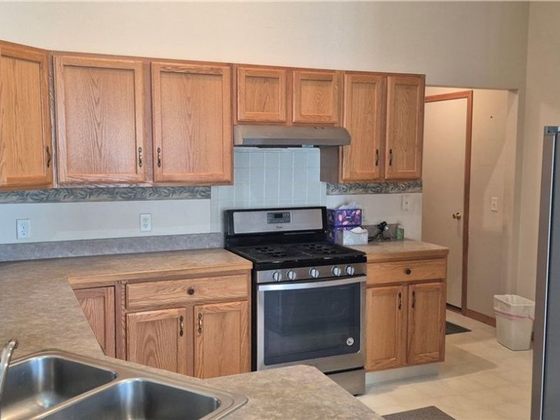 2197 Brittany Boulevard , Brunswick, OH 44212 Photo 7