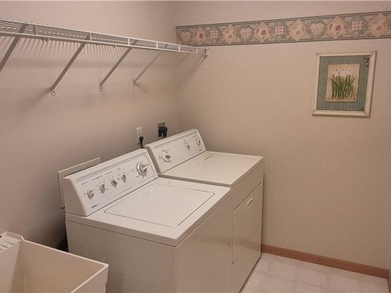 2197 Brittany Boulevard , Brunswick, OH 44212 Photo 8