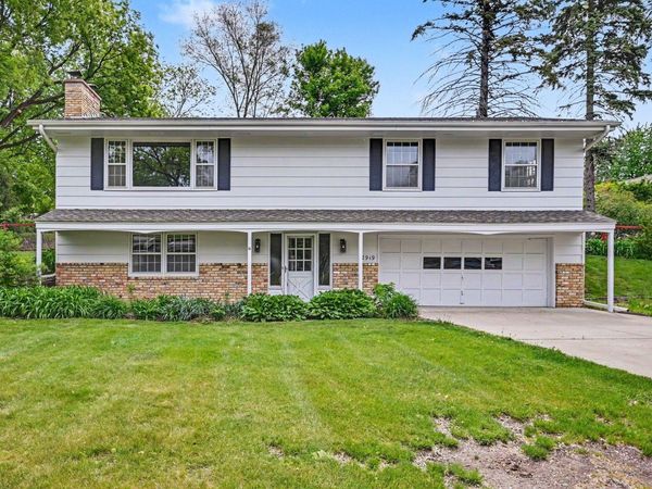 12919 5th Avenue S, Burnsville, MN 55337