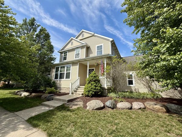 3725 Shearwater Lane, East Lansing, MI 48823