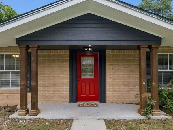 202 E Tate ST, Burnet, TX 78611