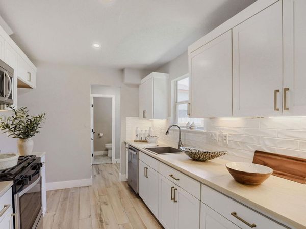 1626 Parkfield CIR, Round Rock, TX 78664
